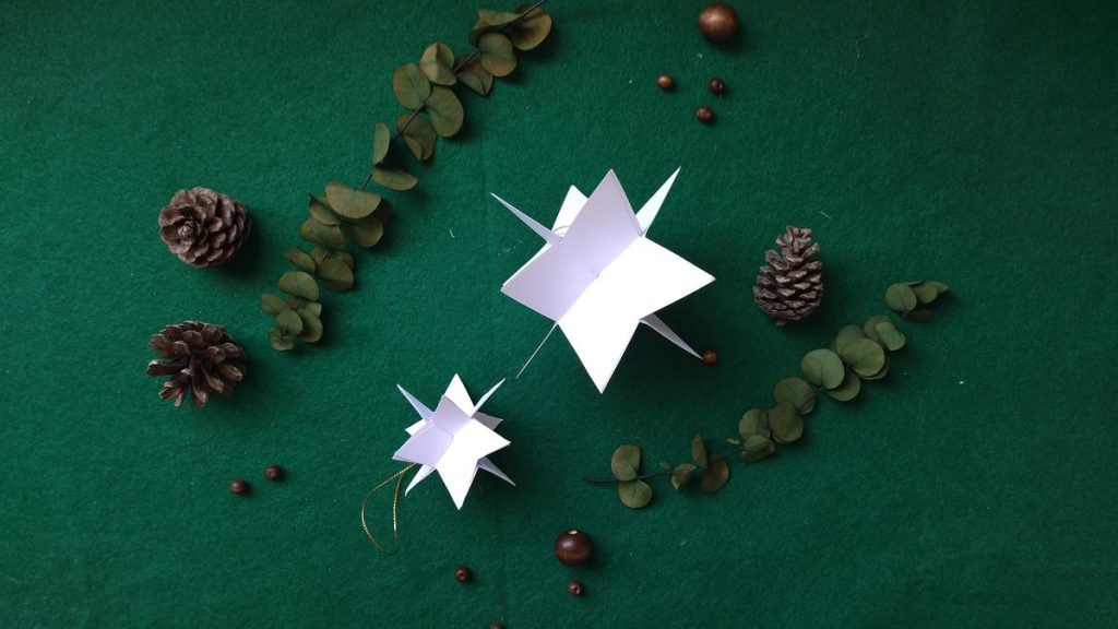 3 formas de cómo hacer una estrella de navidad de papel 3