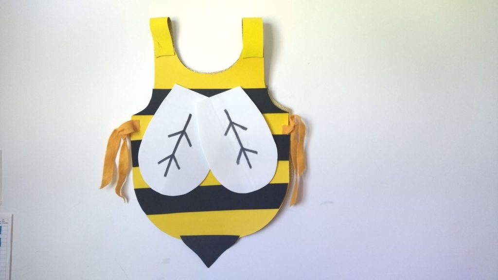 Idea para hacer disfraz de abeja con foami2